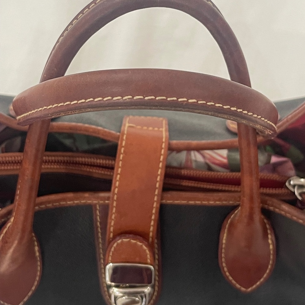 VINTAGE Dooney & Bourke Leather Crossbody Satchel Bag EUC! - Picture 3 of 13